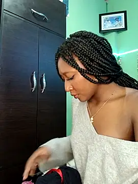 Naelith  online show from 28, 11, 2025