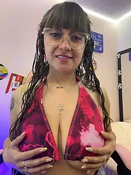 Pinkvixen69 online show from 16, 6, 2026