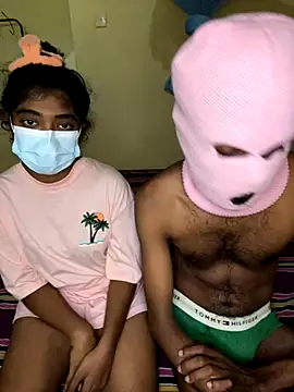 Snapshot of couplesexroom chatting on 27, 10, 2025 couplesexroom online show from 27, 10, 2025