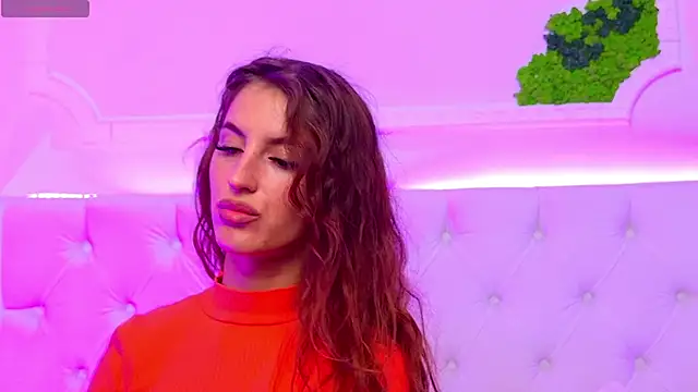 ElisaCharm online show from 4, 5, 2026