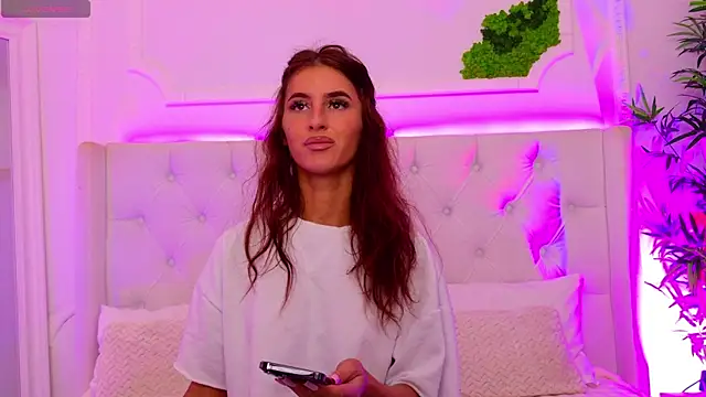 ElisaCharm online show from 18, 6, 2026