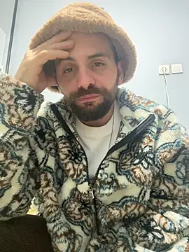 lazzzz09 online show from 18, 1, 2026