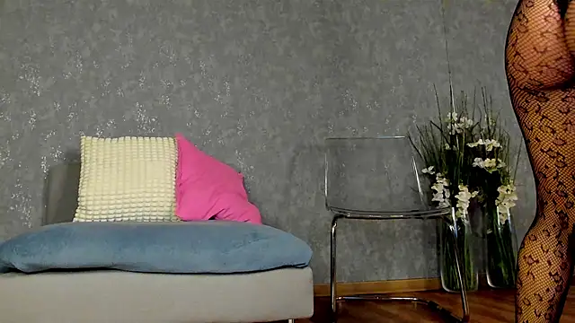 KarinaSparks online show from 29, 11, 2025