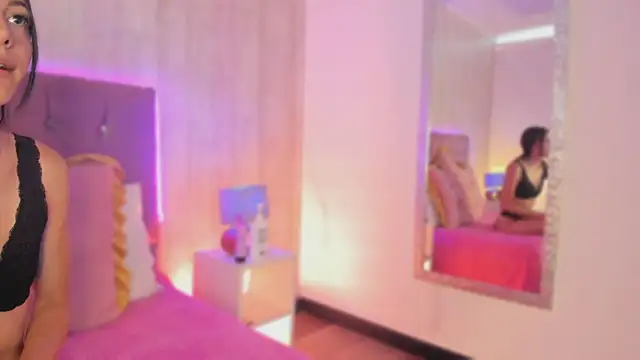 Niki Mily online show from 31, 10, 2025