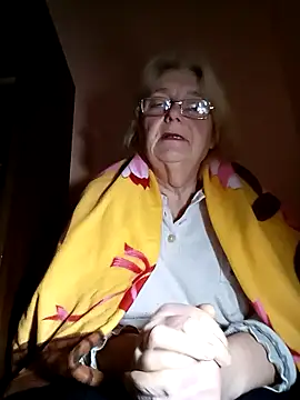 Snapshot of AmyLove353 chatting on 4, 2, 2026 AmyLove353 online show from 4, 2, 2026