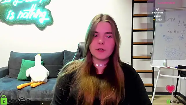 MiraaBloom online show from 11, 11, 2025