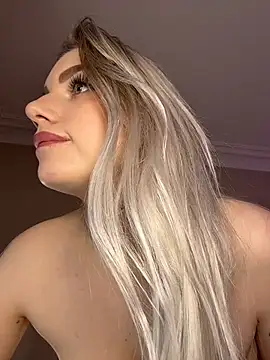 HugeBoobsAlice online show from 14, 5, 2026