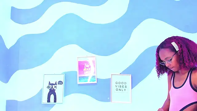 Snapshot of VIOLETA-28 chatting on 18, 12, 2025 VIOLETA-28 online show from 18, 12, 2025