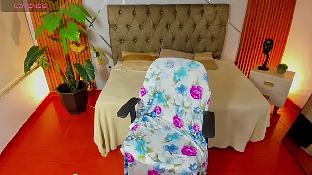 Snapshot of camilaa_lux chatting on 12, 2, 2026 camilaa lux online show from 12, 2, 2026