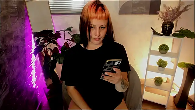 Snapshot of camilaa_lux chatting on 10, 3, 2026 camilaa lux online show from 10, 3, 2026