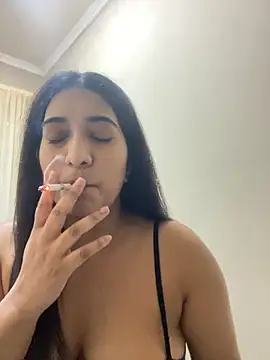 Snapshot of Your_Girl_Zara chatting on 18, 11, 2025 Your Girl Zara online show from 18, 11, 2025