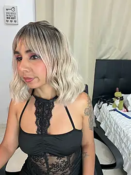Snapshot of Emilyvalk_ chatting on 11, 6, 2026 Emilyvalk online show from 11, 6, 2026