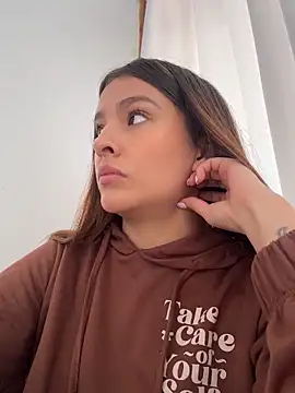 Snapshot of Talia_Bonet chatting on 12, 5, 2026 Talia Bonet online show from 12, 5, 2026