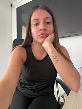Snapshot of Talia_Bonet chatting on 13, 5, 2026 Talia Bonet online show from 13, 5, 2026