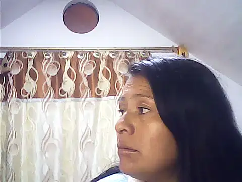 Snapshot of clavel1 chatting on 24, 11, 2025 clavel1 online show from 24, 11, 2025