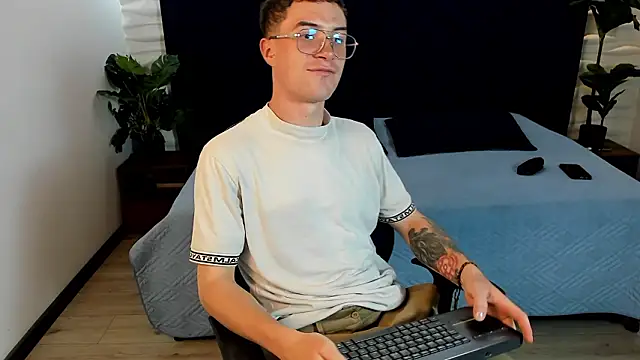 Lil James online show from 13, 2, 2026