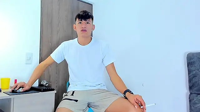 Nicolas Torres  online show from 5, 11, 2025