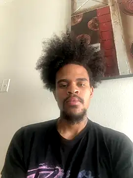 Snapshot of Mrmakeherwet_Tez chatting on 4, 12, 2025 Mrmakeherwet Tez online show from 4, 12, 2025