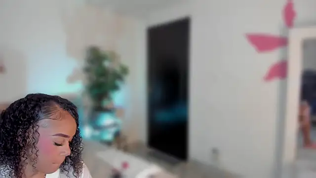 YariRose online show from 4, 6, 2026