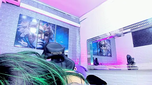 Jennfer Winson online show from 22, 12, 2025