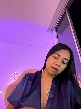 aly nicols online show from 6, 11, 2025