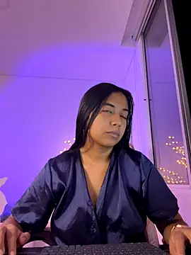 aly nicols online show from 8, 11, 2025