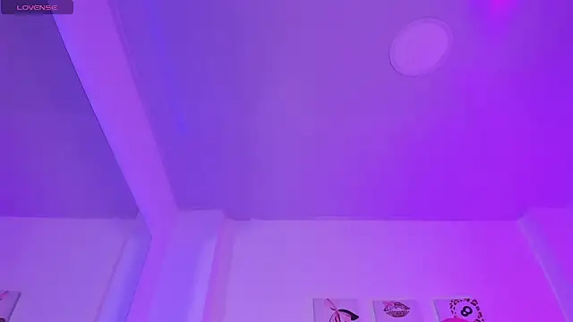 kittymonroe1 online show from 30, 4, 2026