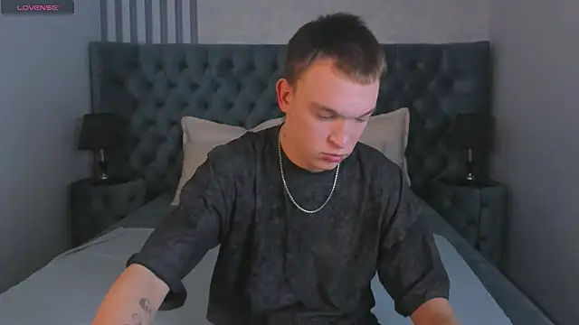 Derek Banville online show from 19, 11, 2025