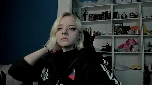 Snapshot of Holy_Mistress_S chatting on 6, 1, 2026 Holy Mistress S online show from 6, 1, 2026