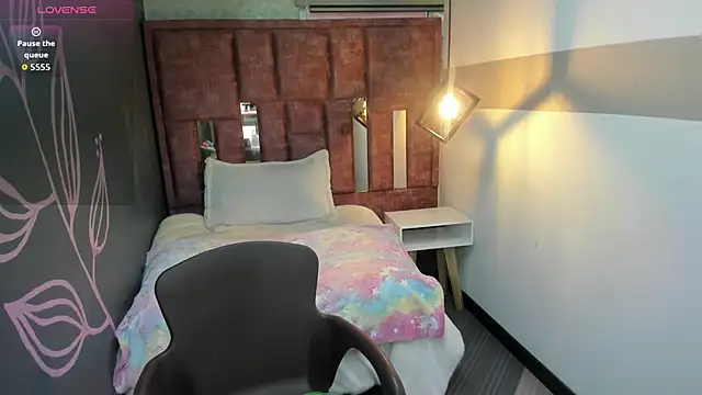 Alice  Morgan  online show from 18, 12, 2025