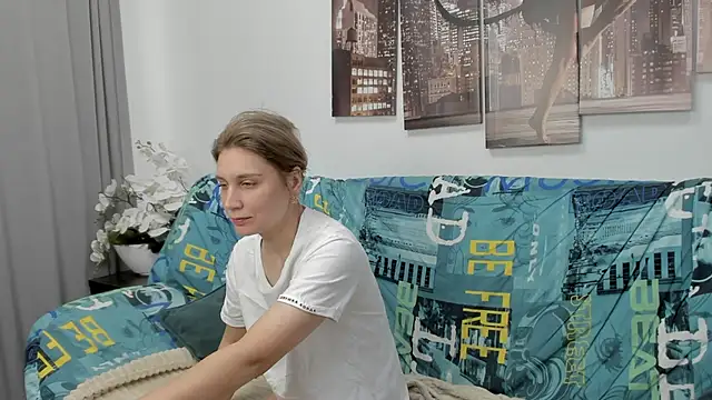 Tenderly Sophie online show from 7, 11, 2025