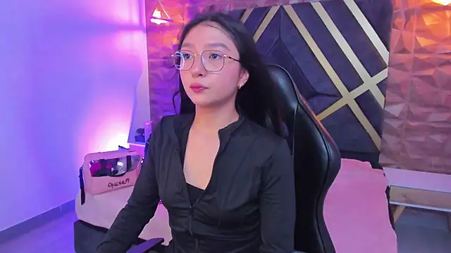 sydney miller  online show from 30, 4, 2026