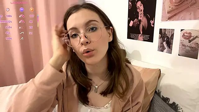 Kira Sanders online show from 11, 11, 2025