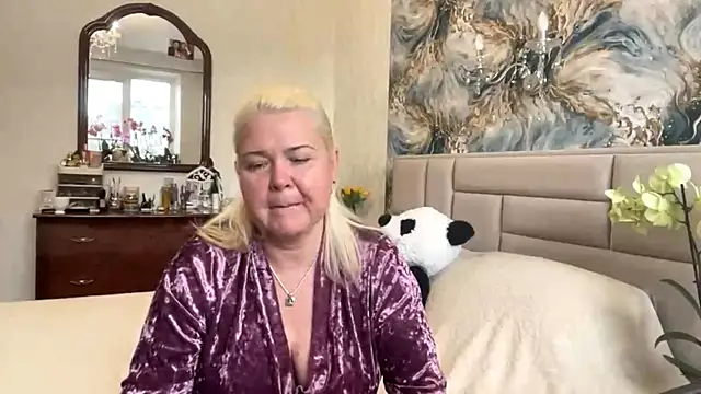 Snapshot of Galatea_2025 chatting on 19, 5, 2026 Galatea 2025 online show from 19, 5, 2026