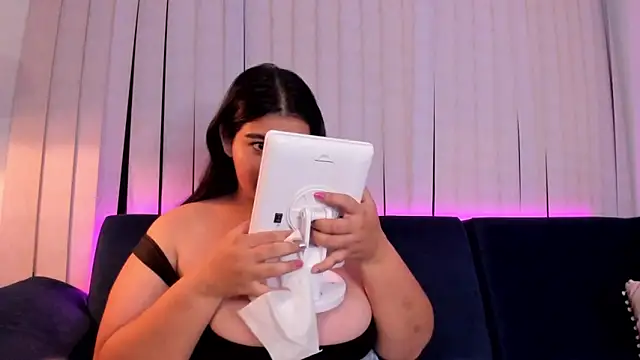 kendra crow online show from 18, 12, 2025