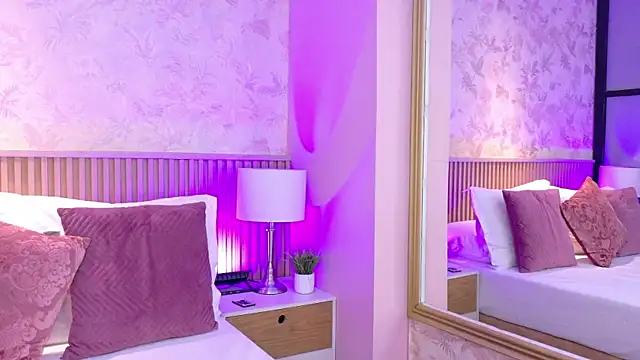 Snapshot of AdelineJhones chatting on 5, 11, 2025 AdelineJhones online show from 5, 11, 2025