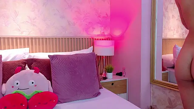 AdelineJhones online show from 25, 2, 2026