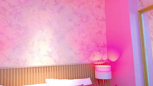 AdelineJhones online show from 13, 3, 2026