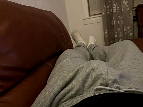 Snapshot of irnbru77 chatting on 11, 11, 2025 irnbru77 online show from 11, 11, 2025