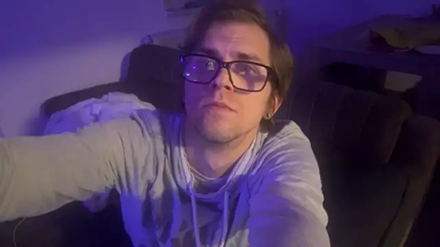 StephPra94 online show from 8, 11, 2025