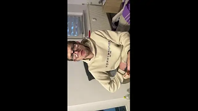 StephPra94 online show from 9, 5, 2026