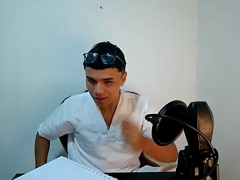 Snapshot of BurningSilk chatting on 25, 10, 2025 BurningSilk online show from 25, 10, 2025