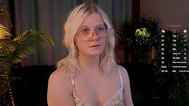 ShineJoan online show from 12, 11, 2025