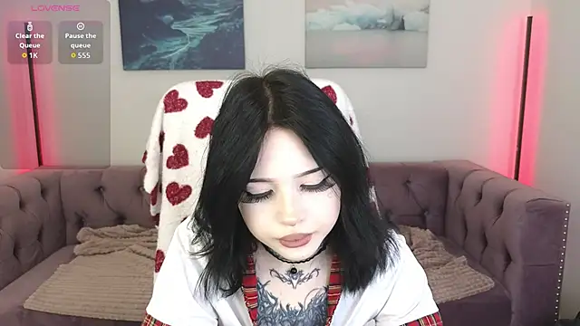 Emma Kirks online show from 28, 11, 2025