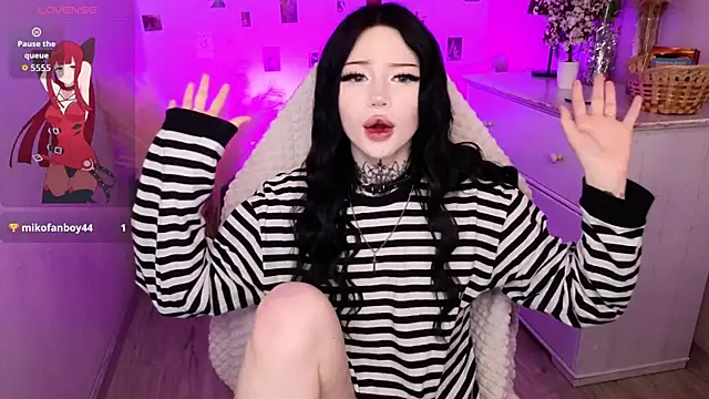 Emma Kirks online show from 28, 6, 2026