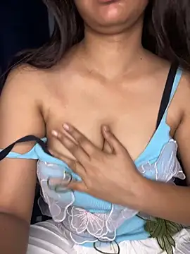 Snapshot of Cute_Marina chatting on 21, 3, 2026 Cute Marina online show from 21, 3, 2026