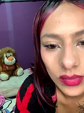 Emilyy-18 online show from 4, 11, 2025