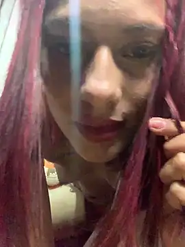 Emilyy-18 online show from 5, 11, 2025