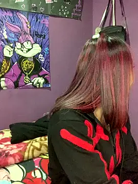 Emilyy-18 online show from 6, 11, 2025