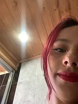 Emilyy-18 online show from 8, 11, 2025